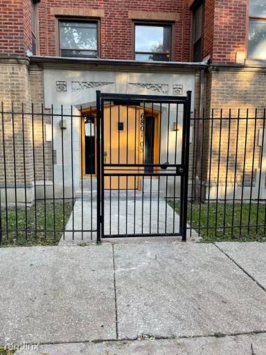 Main picture of 6801 S Clyde Ave