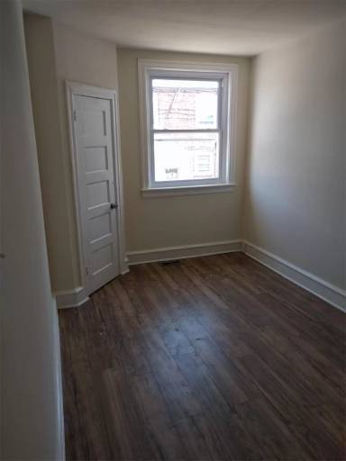 Main picture of 1717 Bridge St