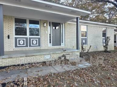 Main picture of 109 S Longfield Ave