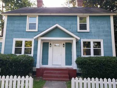 Main picture of 317 Sortwell St