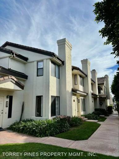 Main picture of 831 Chalcedony St