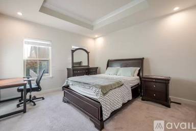 Main picture of 6145 Dock St