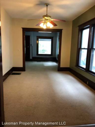Main picture of 718 W Lovell St