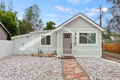 Main picture of 312 W Saint Vrain St