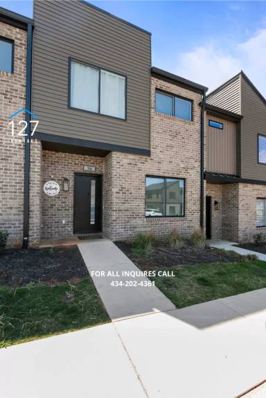 Main picture of 36 Allure Dr