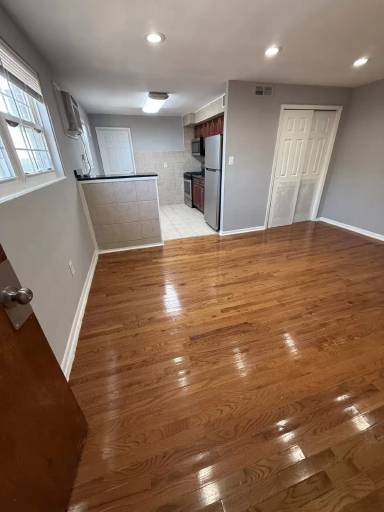 Main picture of 4132 Longshore Avenue - 3r