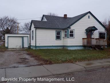 Main picture of 705 4th St W