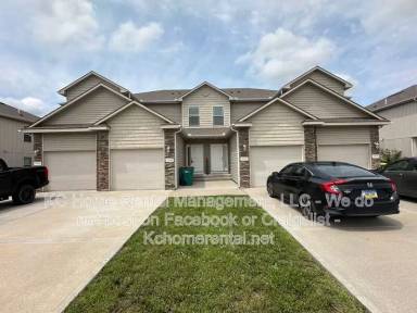 Main picture of 10540 Kane Dr Kansas City, KS 66109-7823