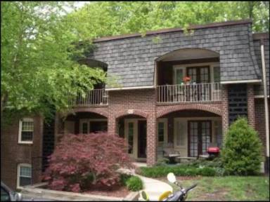 Main picture of 5905 Noblestown Rd