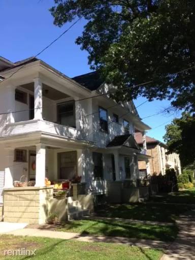 Main picture of 405 Lyon St NE