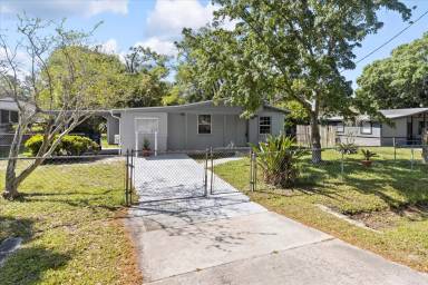 Main picture of 10588 Airport Terrace Dr