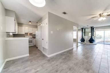 Main picture of Villa del Sol Condominiums