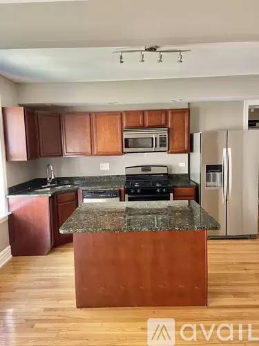 Main picture of 6612 S Kenwood Ave