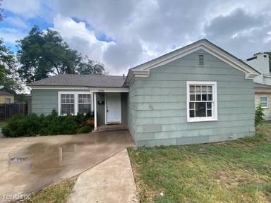 Main picture of College View