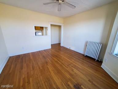 Main picture of 352 Riverway