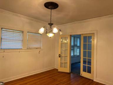 Main picture of 203 Moon St