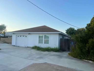 Main picture of 3400 Rowe Ln