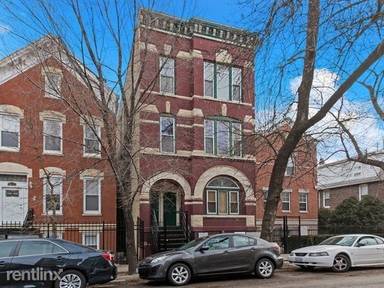 Main picture of 1031 N Paulina St