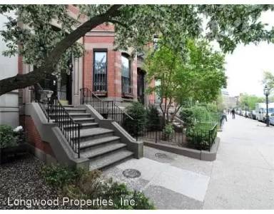Main picture of 318 Commonwealth Ave
