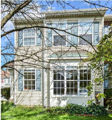 Main picture of 9289 Ridgefield Cir