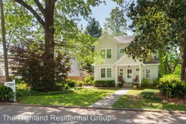 Main picture of 2055 Howard Cir NE