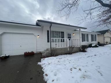 Main picture of 215 E Ryan Dr
