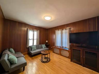 Main picture of 492 Burgess St