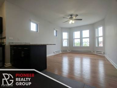 Main picture of 3631 W Dickens Ave