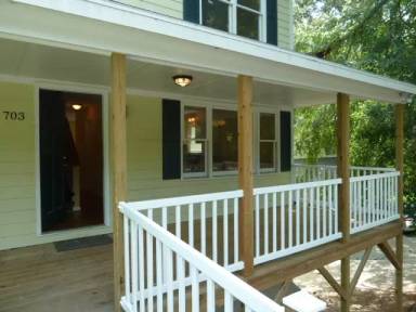 Main picture of 703A Edwards St