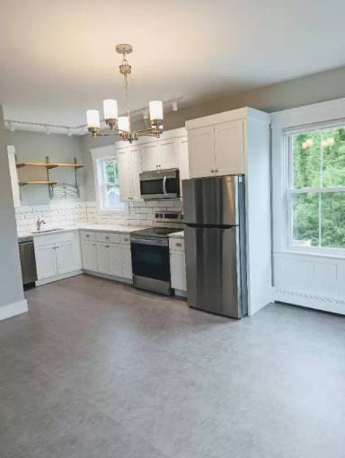 Main picture of 206 Bay View Ave