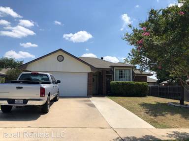 Main picture of 2706 Hemlock Dr