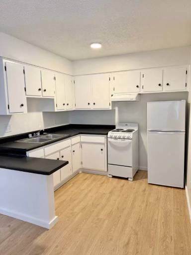 Main picture of 7145 Melrose Ln