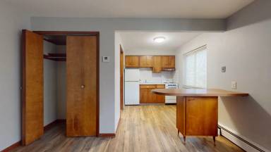 Main picture of 2087 W 98th St