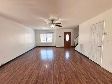 Main picture of 2631 Kimball Ter