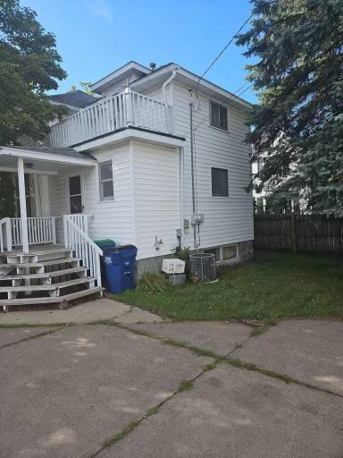 Main picture of 411 N 3rd Ave