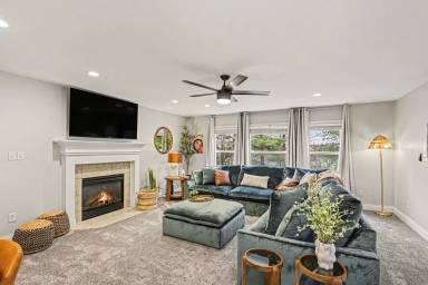 Main picture of 2580 Hingham Ln