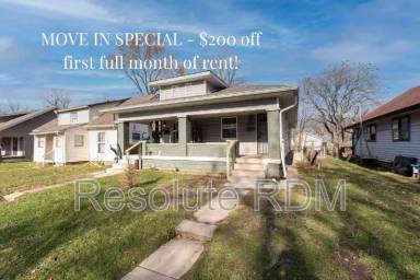 Main picture of 2916 Meredith Ave