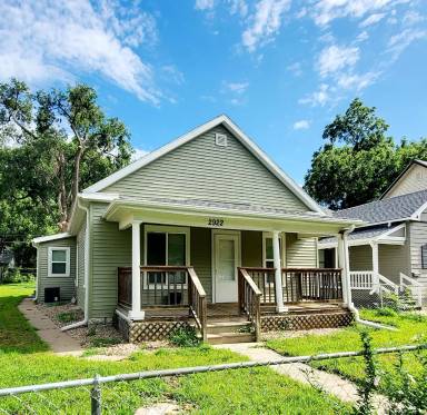 Main picture of 2930 Dudley St