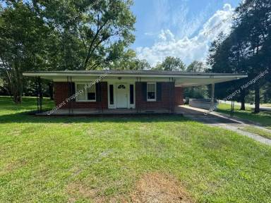 Main picture of 120 Pecan Dr