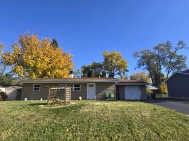 Main picture of 25151 W Lincoln Dr