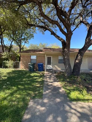 Main picture of 917 Dryden Ave