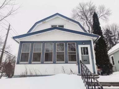 Main picture of 3259 Tyler St NE
