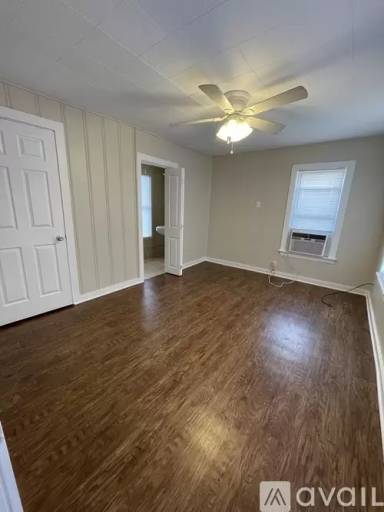 Main picture of 301 N Jackson St