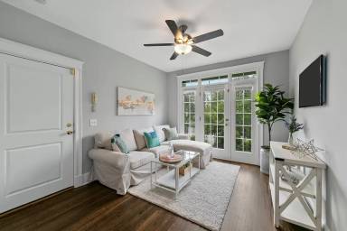 Main picture of 5744 Pershing Ave