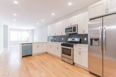 Main picture of 2521 Cecil B Moore Ave
