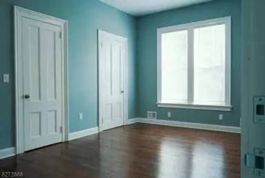 Main picture of 225 Somerset St