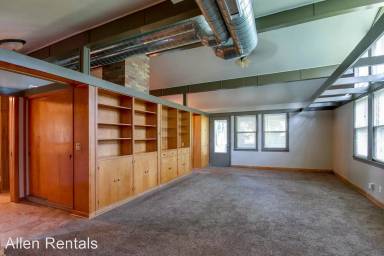 Main picture of 1801 Elaine Dr