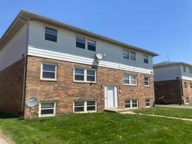Main picture of 614 W 63rd St