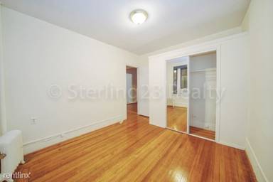 Main picture of 2815 Steinway St