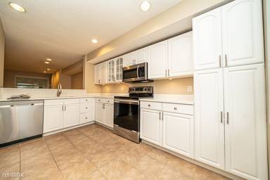 Main picture of 1175 Chestnut St